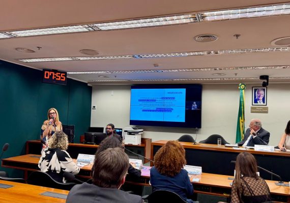 CFN apresenta propostas para enfrentar a obesidade durante audiência pública na Câmara dos Deputados