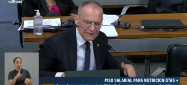 Senado avança em proposta que fixa piso salarial e jornada de 30 horas para nutricionistas
