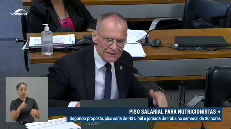 Senado avança em proposta que fixa piso salarial e jornada de 30 horas para nutricionistas Senado avança em proposta que fixa piso salarial e jornada de 30 horas para nutricionistas